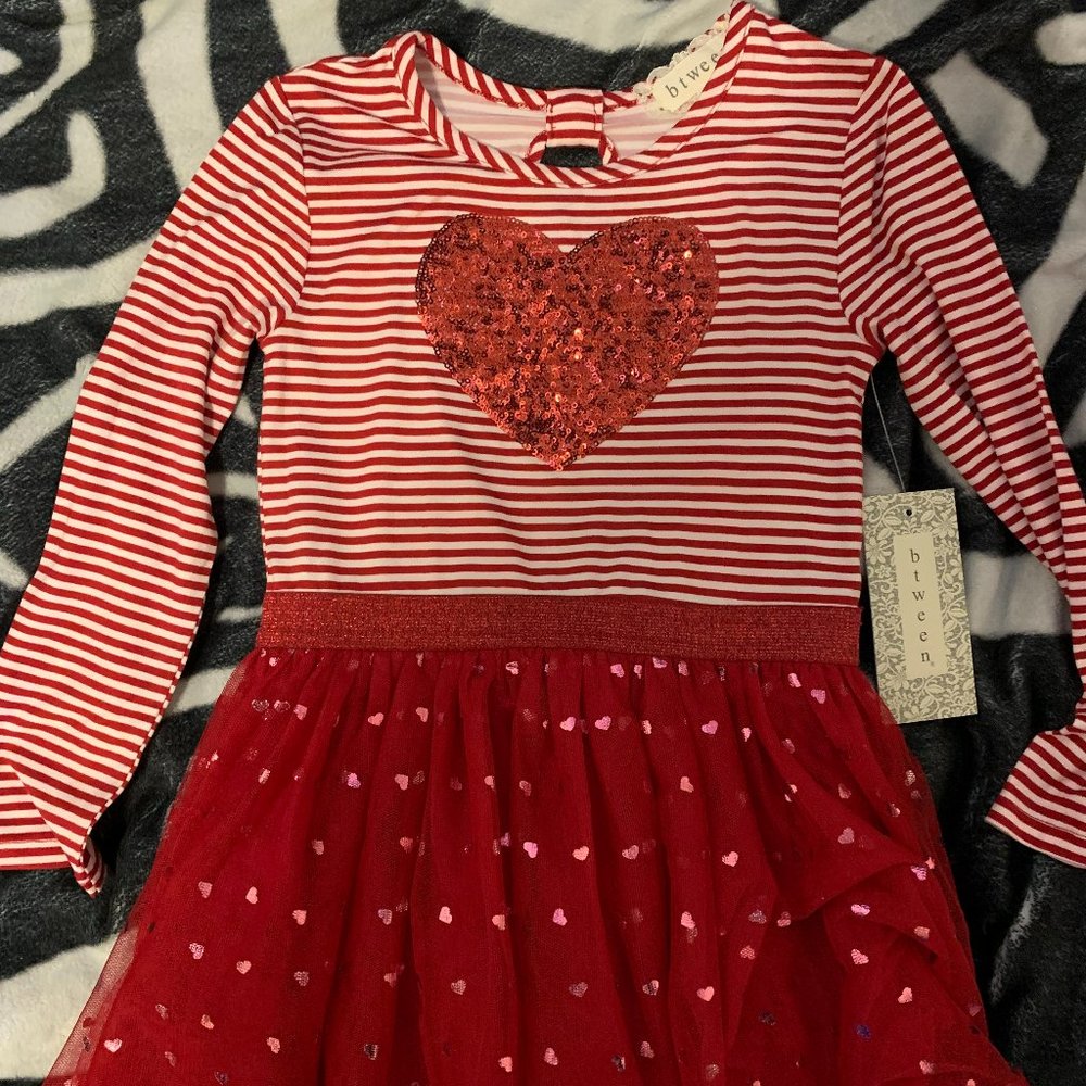 5 Year Old Little Girl Dress, Heart Dress Brand Btween, Color Red And Pink,